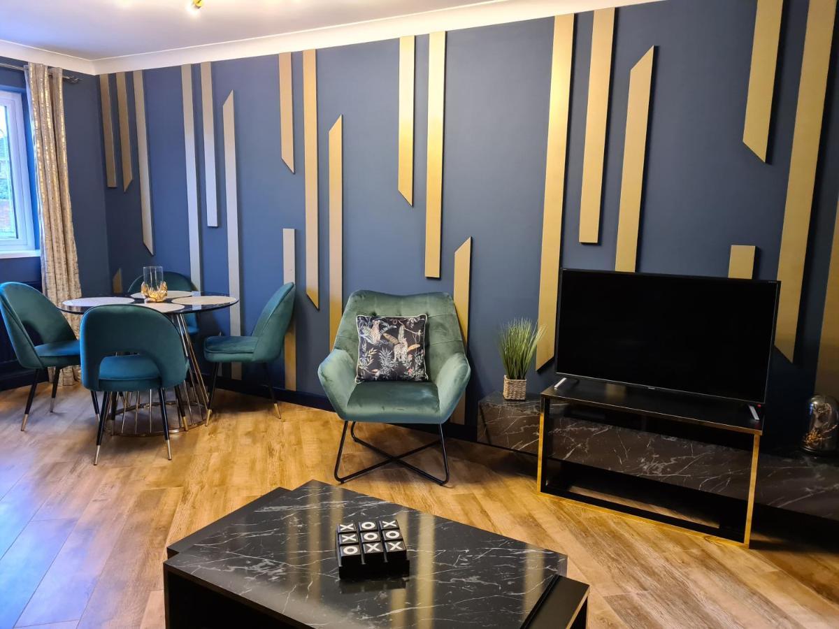 Stunning 2 Bed House Near Coastal Path/Lake/Beach Llanelli Bagian luar foto
