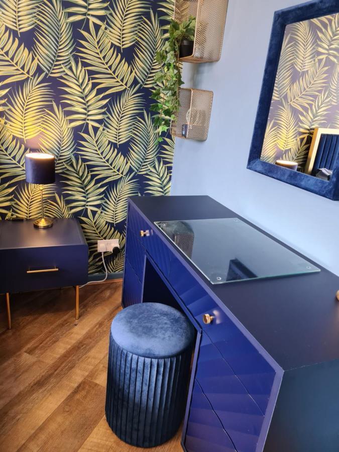 Stunning 2 Bed House Near Coastal Path/Lake/Beach Llanelli Bagian luar foto
