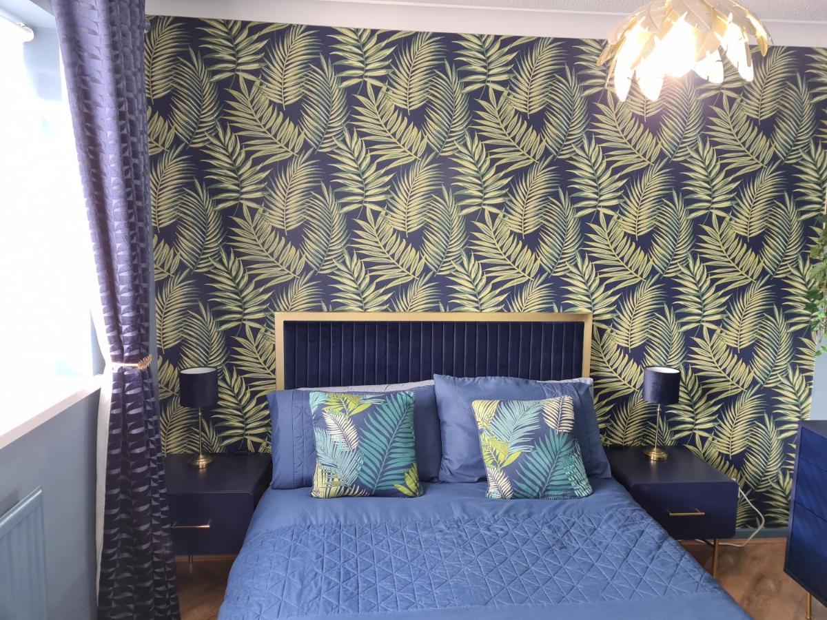 Stunning 2 Bed House Near Coastal Path/Lake/Beach Llanelli Bagian luar foto